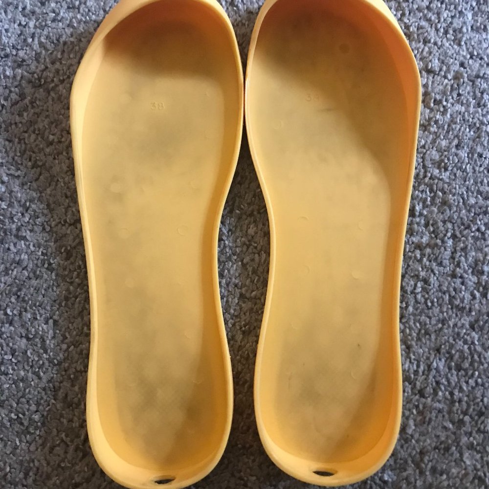 Mahabis Yellow Slipper Soles - Sz 38 / women's 7.5